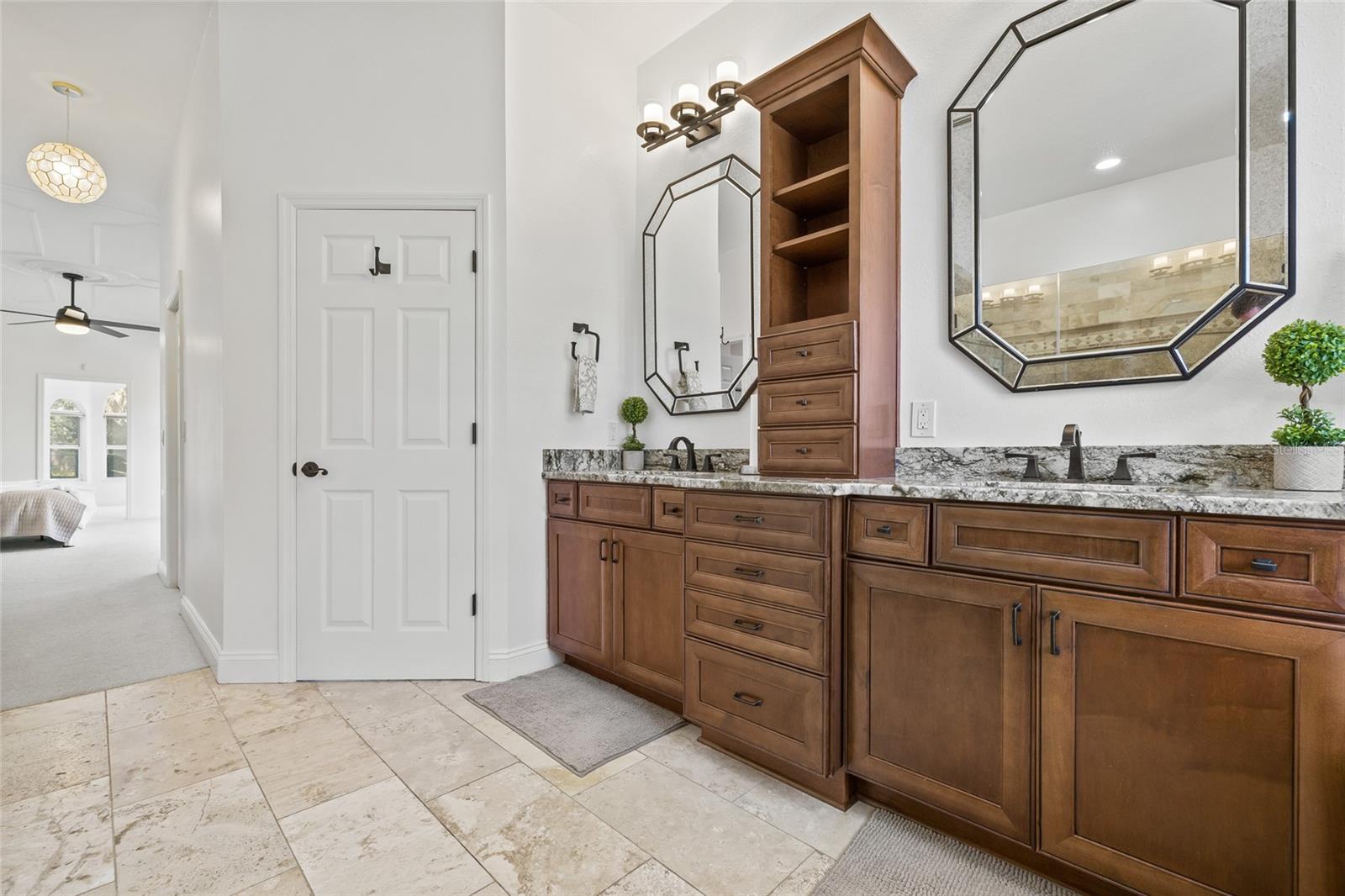 10411 PINE AVE, RIVERVIEW, FL, 33578
