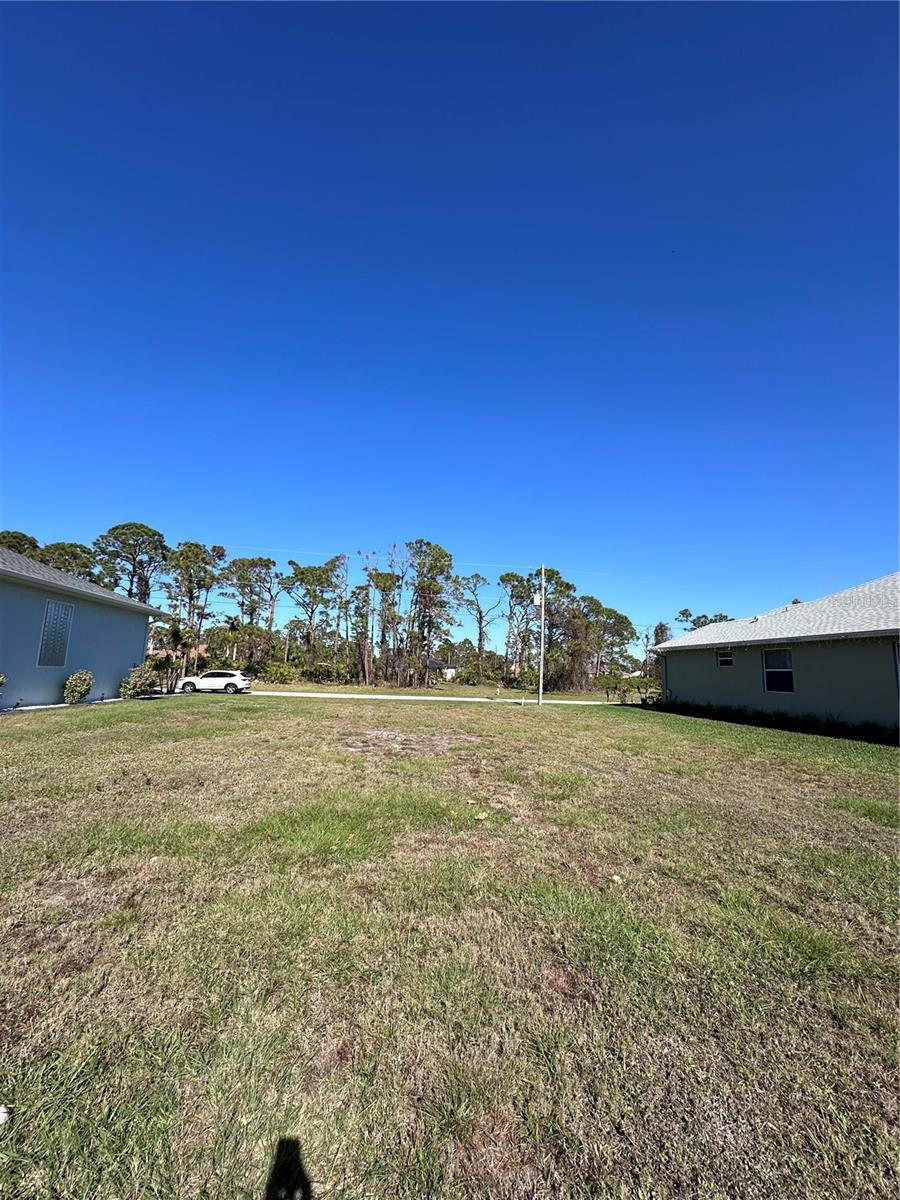 111 FLOWER RD, ROTONDA WEST, FL, 33947