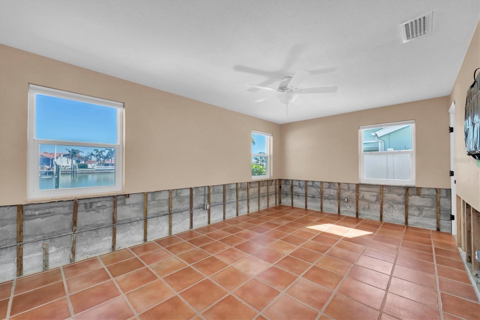 12475 4TH ST E, TREASURE ISLAND, FL, 33706