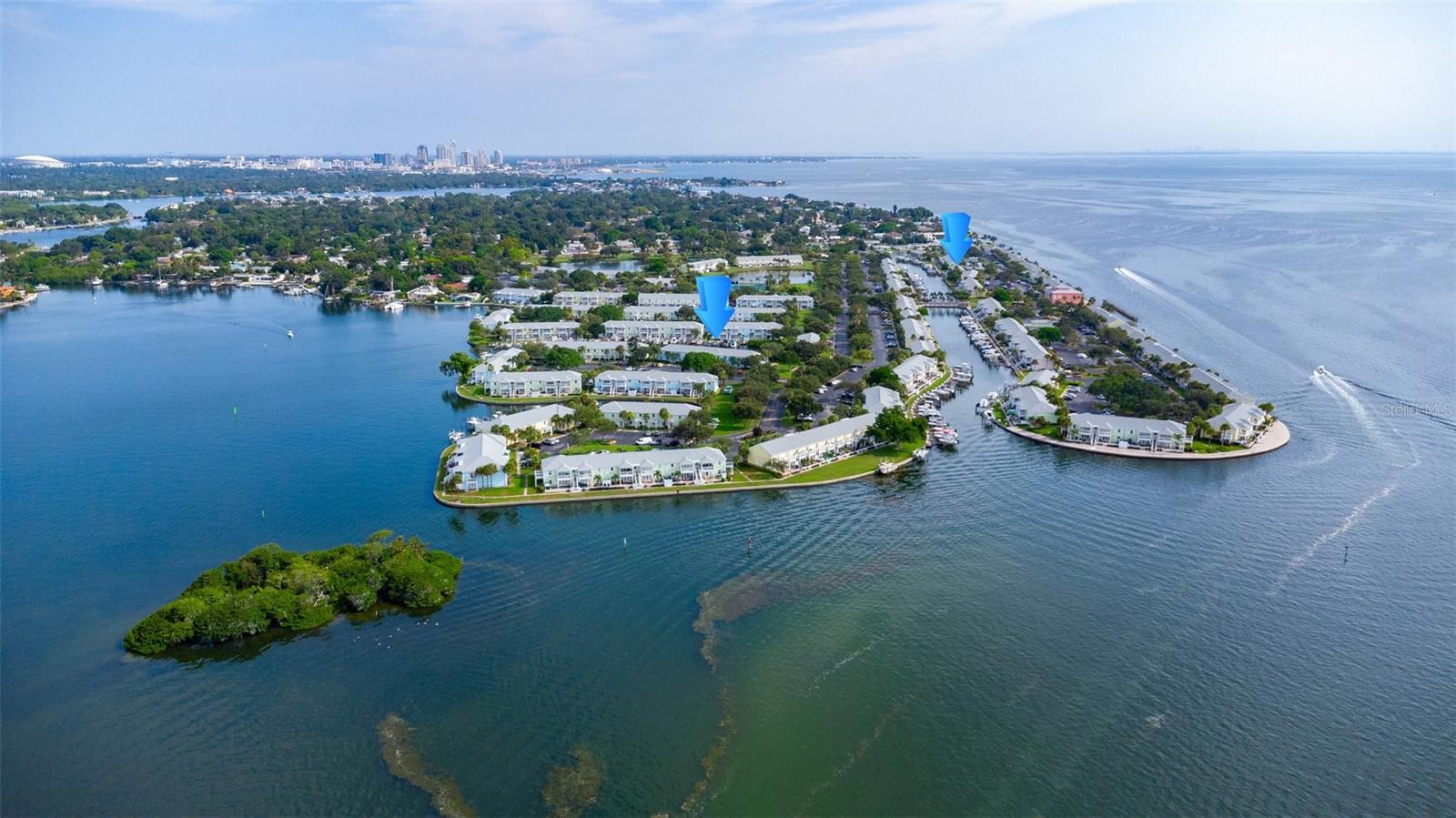 4827 COQUINA KEY DR SE #B, ST PETERSBURG, FL, 33705