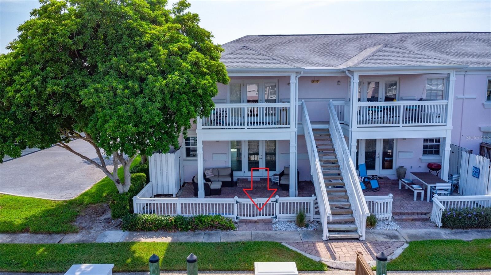 4827 COQUINA KEY DR SE #B, ST PETERSBURG, FL, 33705