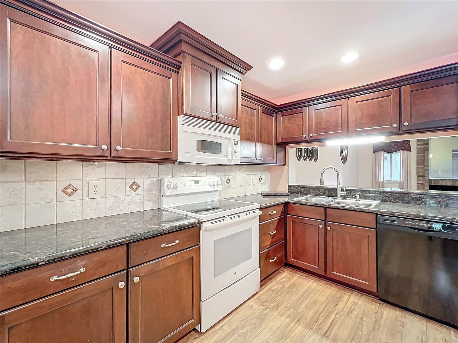 2 ESCONDIDO CIR #190, ALTAMONTE SPRINGS, FL, 32701