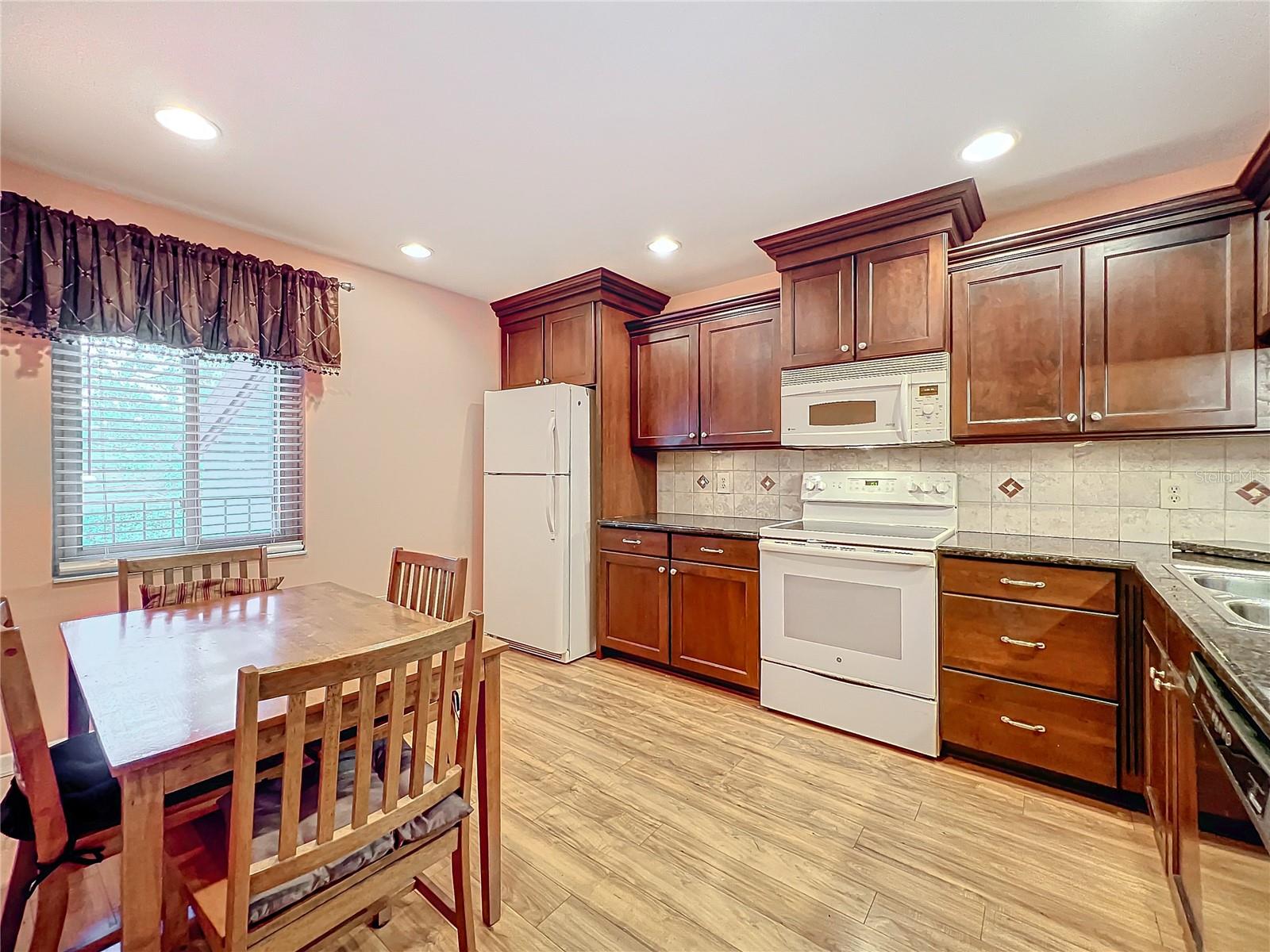 2 ESCONDIDO CIR #190, ALTAMONTE SPRINGS, FL, 32701