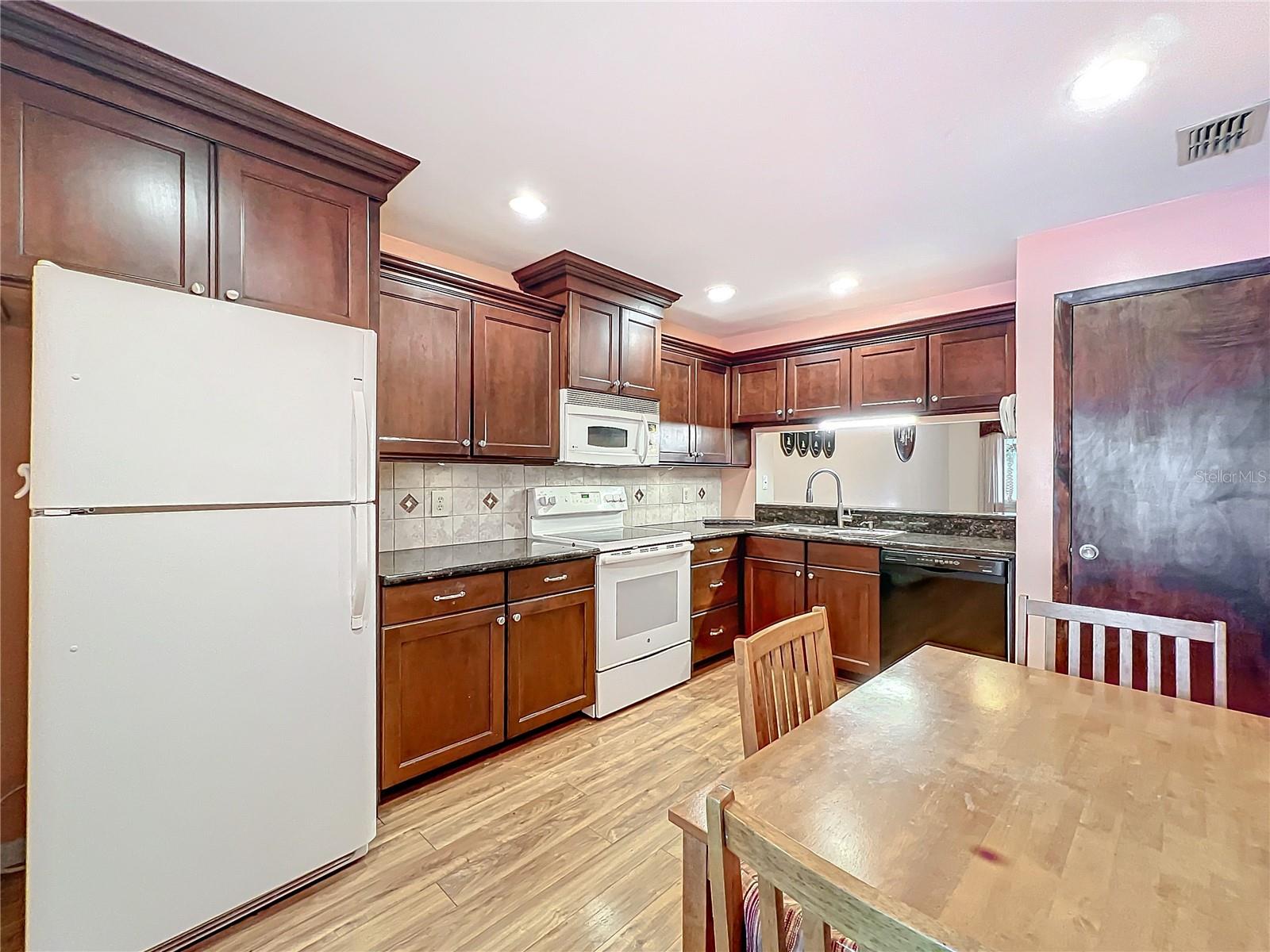 2 ESCONDIDO CIR #190, ALTAMONTE SPRINGS, FL, 32701