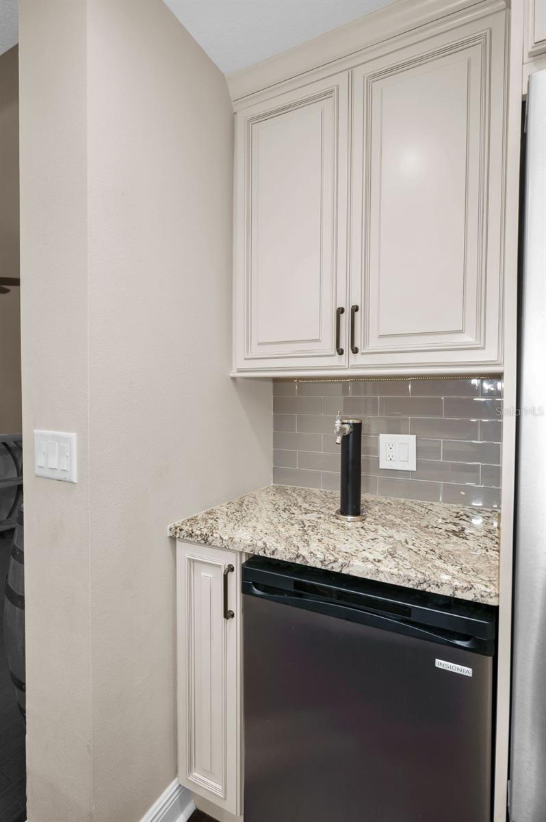 161 WOODCREEK DR N, SAFETY HARBOR, FL, 34695