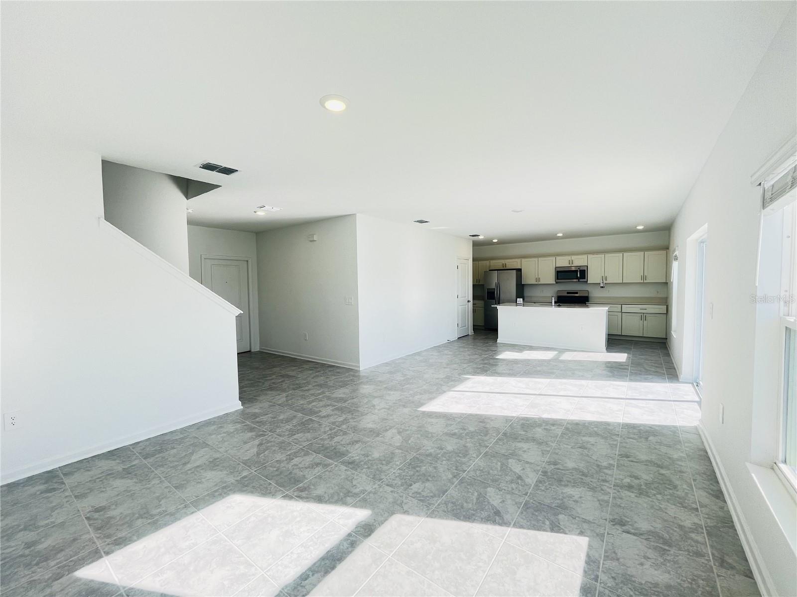 1245 DEEPWATER CIR, EAGLE LAKE, FL, 33839