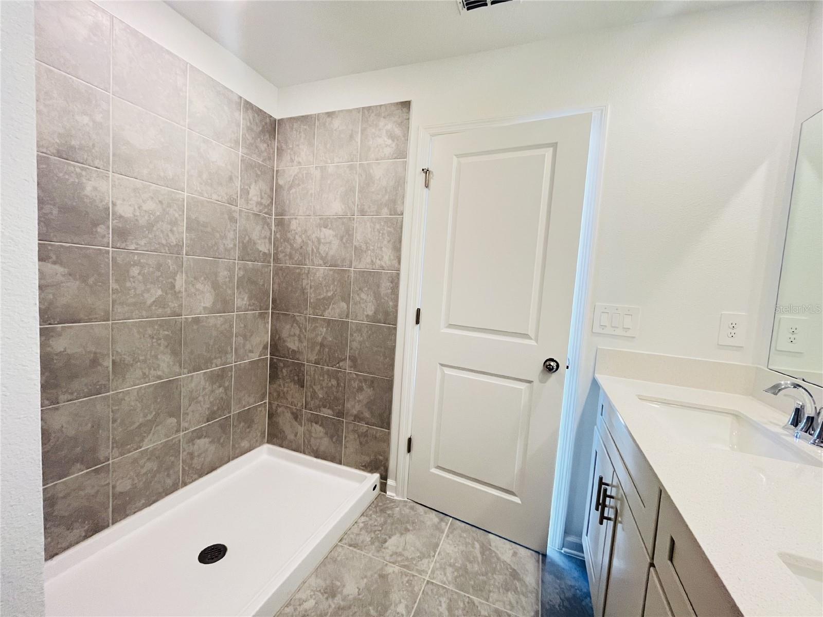 1245 DEEPWATER CIR, EAGLE LAKE, FL, 33839