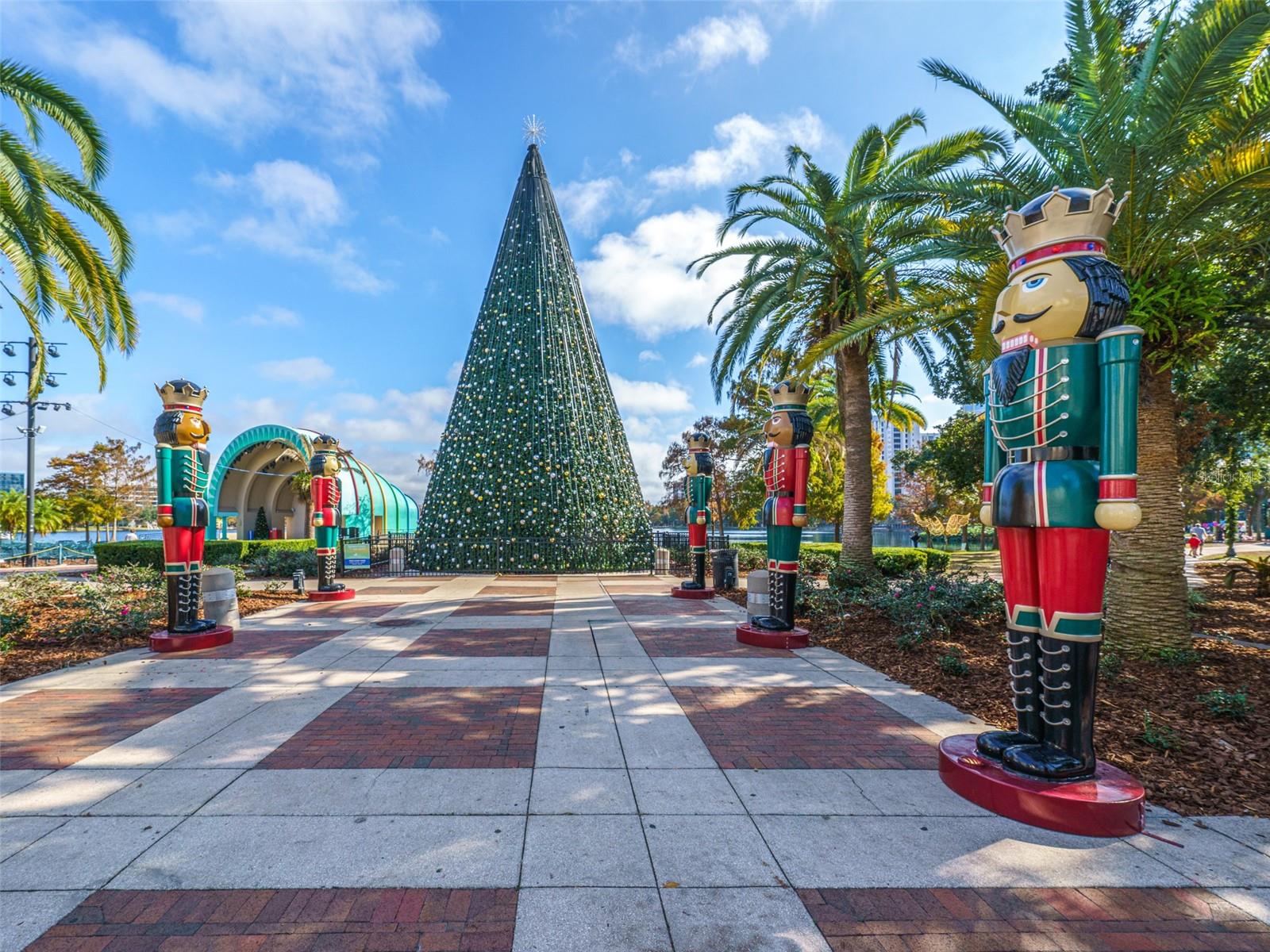 151 E WASHINGTON ST #424, ORLANDO, FL, 32801