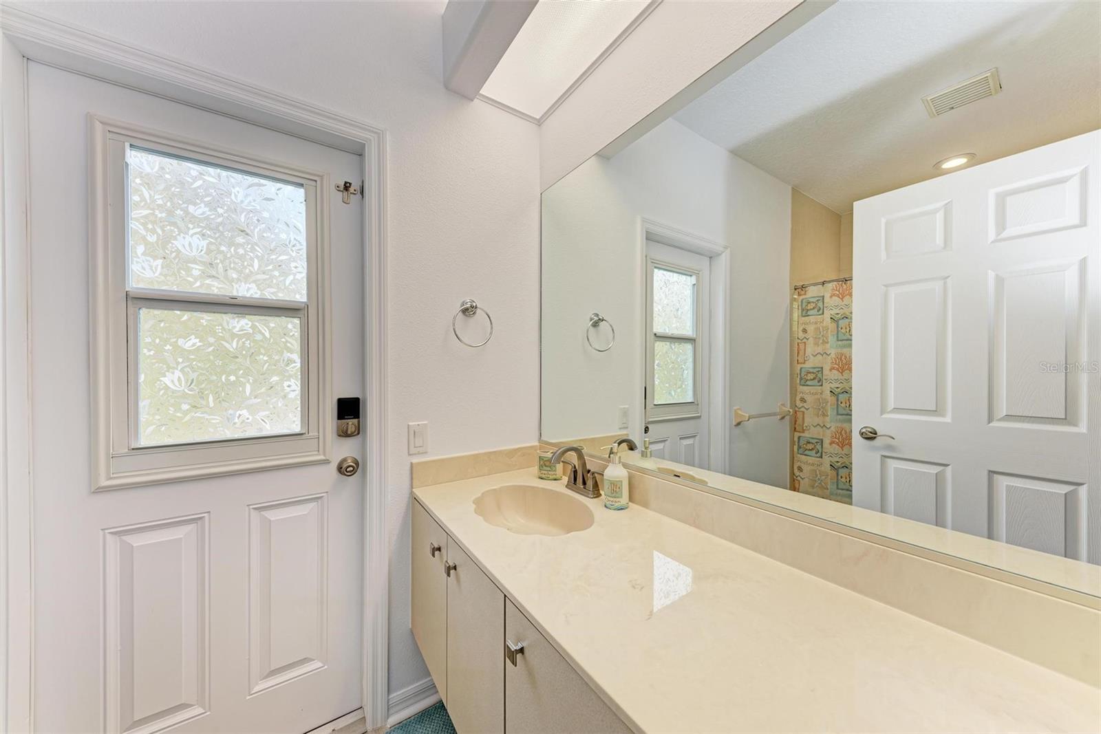 1101 PALM VIEW RD, SARASOTA, FL, 34240