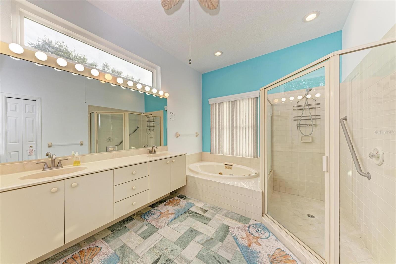 1101 PALM VIEW RD, SARASOTA, FL, 34240