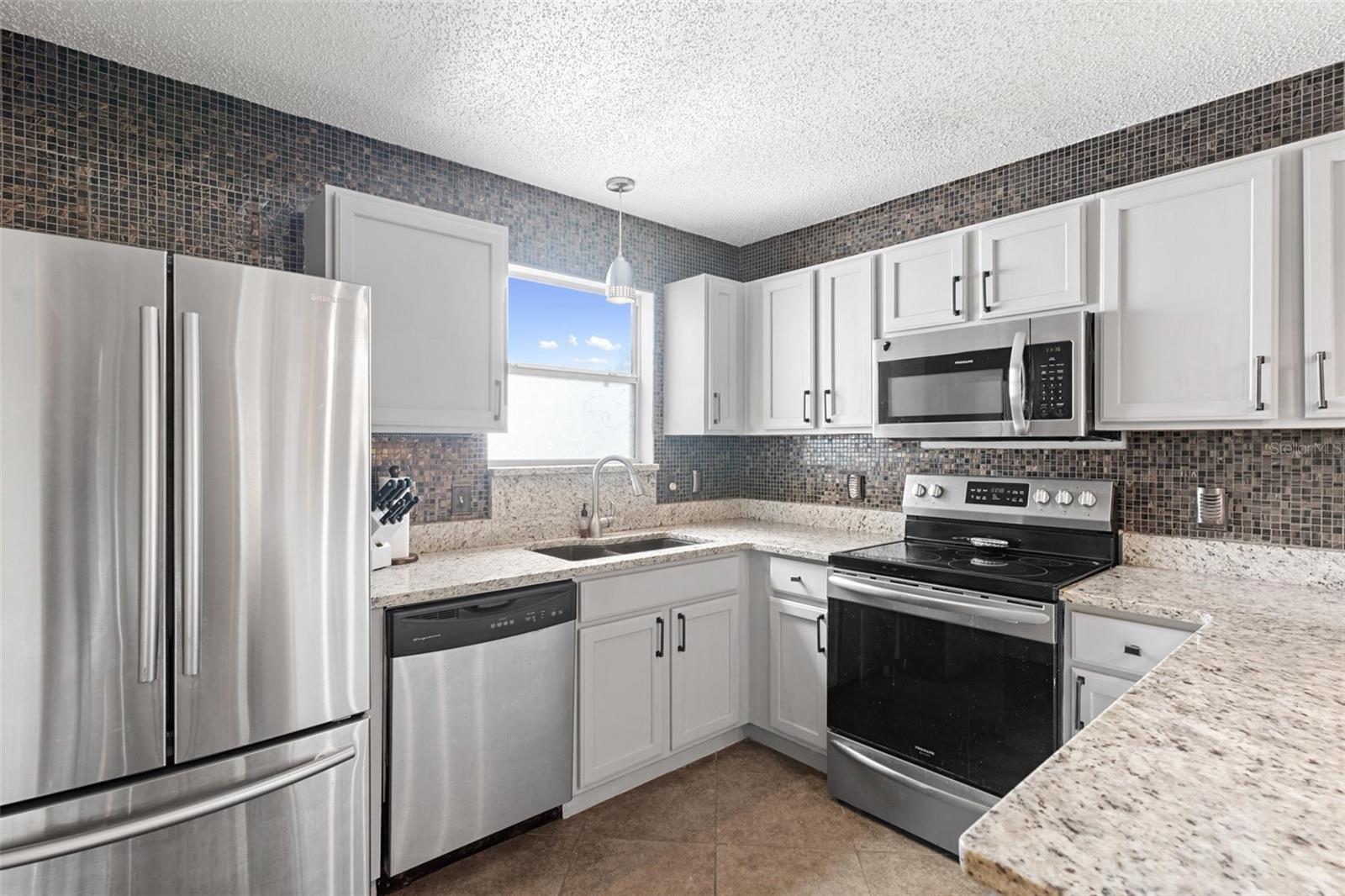 869 AIKEN AVE, THE VILLAGES, FL, 32162