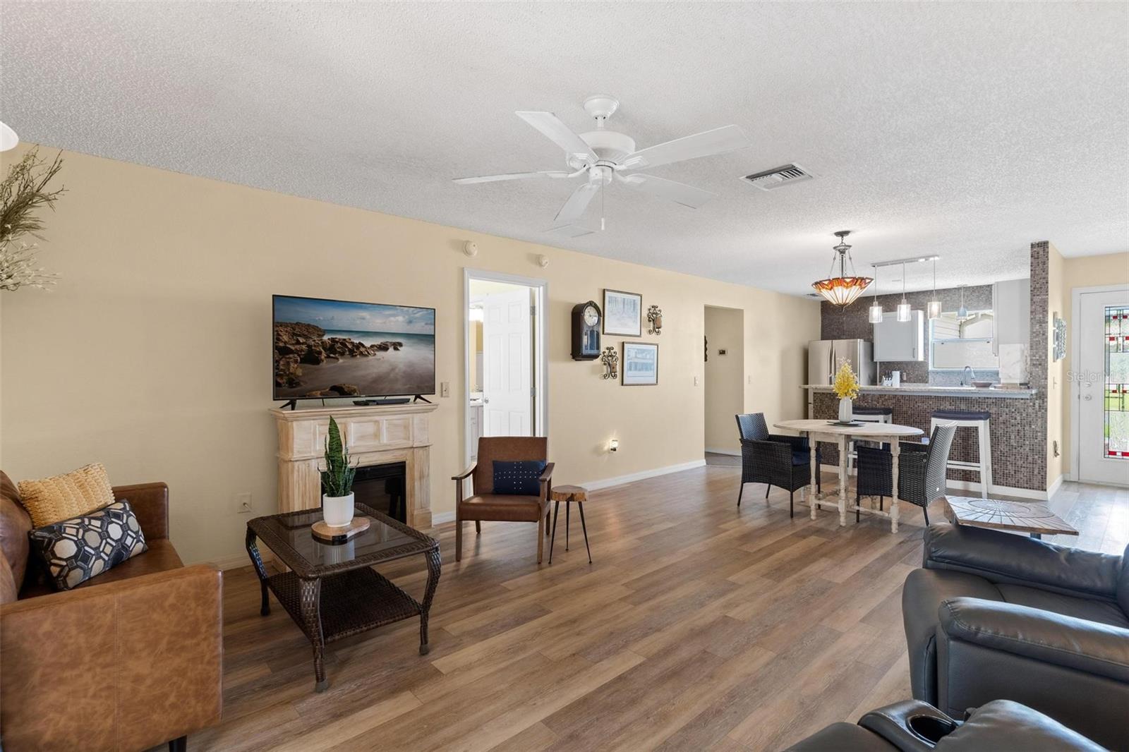 869 AIKEN AVE, THE VILLAGES, FL, 32162