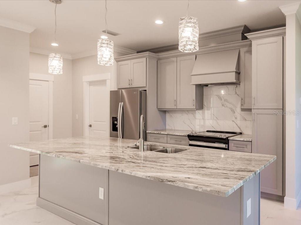 14422 CHAMBERLAIN BLVD, PORT CHARLOTTE, FL, 33953