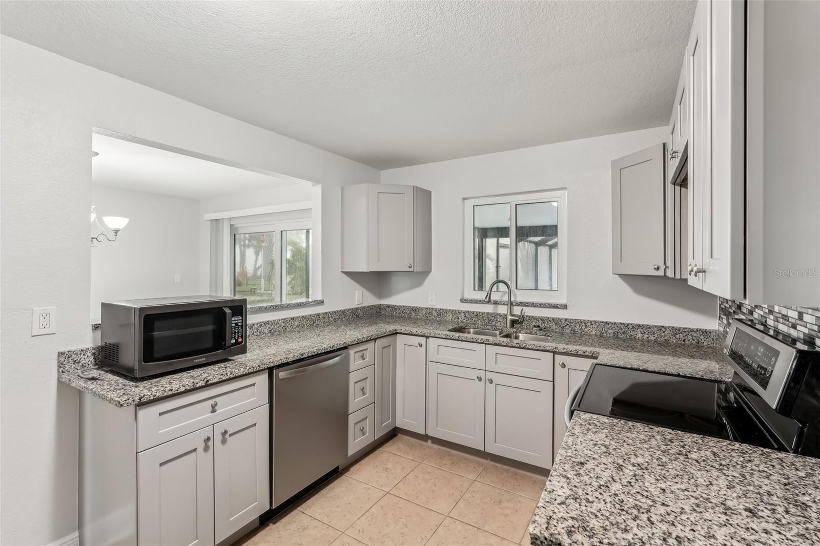 17 GOLFVIEW RD, ROTONDA WEST, FL, 33947