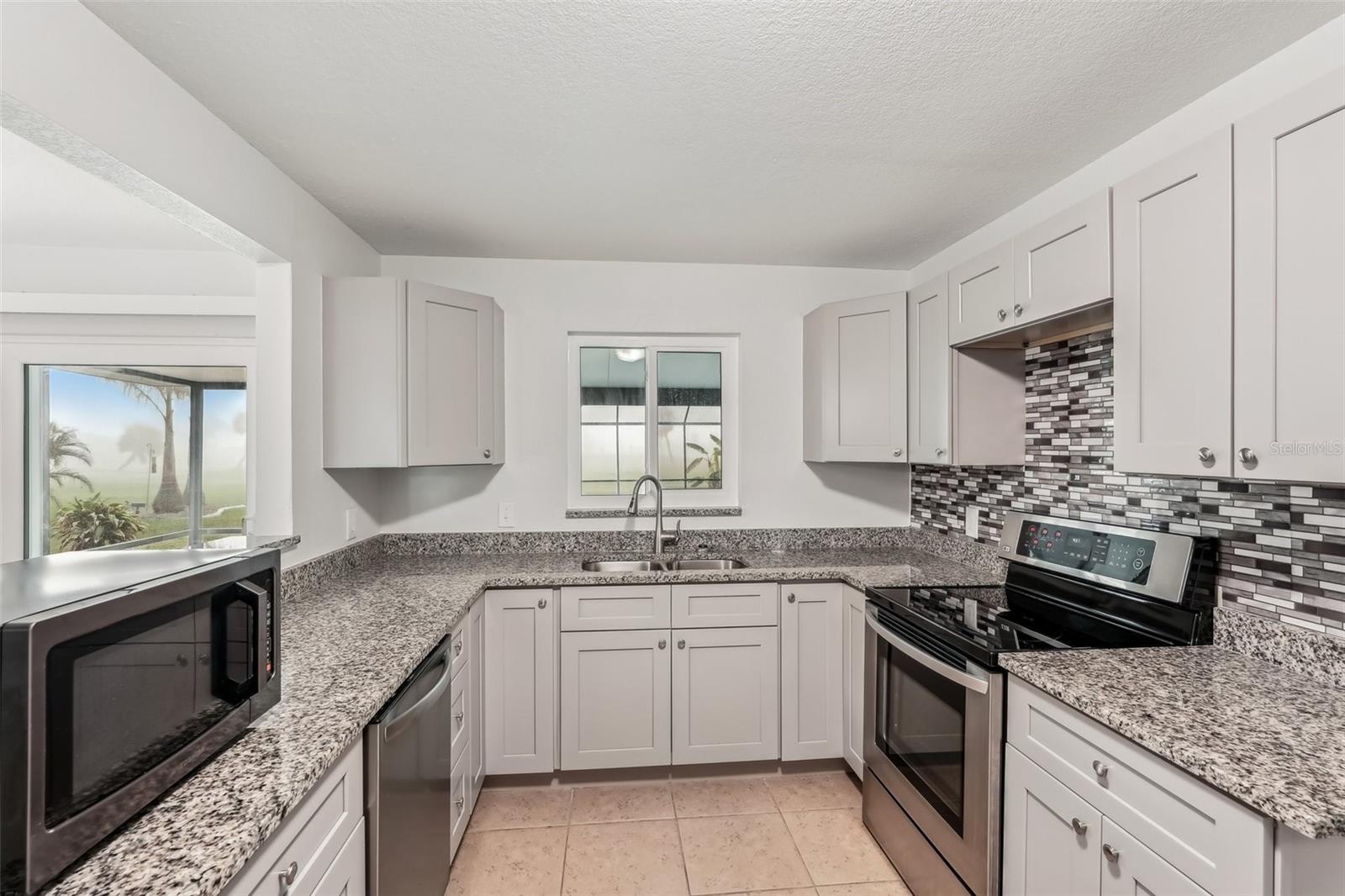 17 GOLFVIEW RD, ROTONDA WEST, FL, 33947