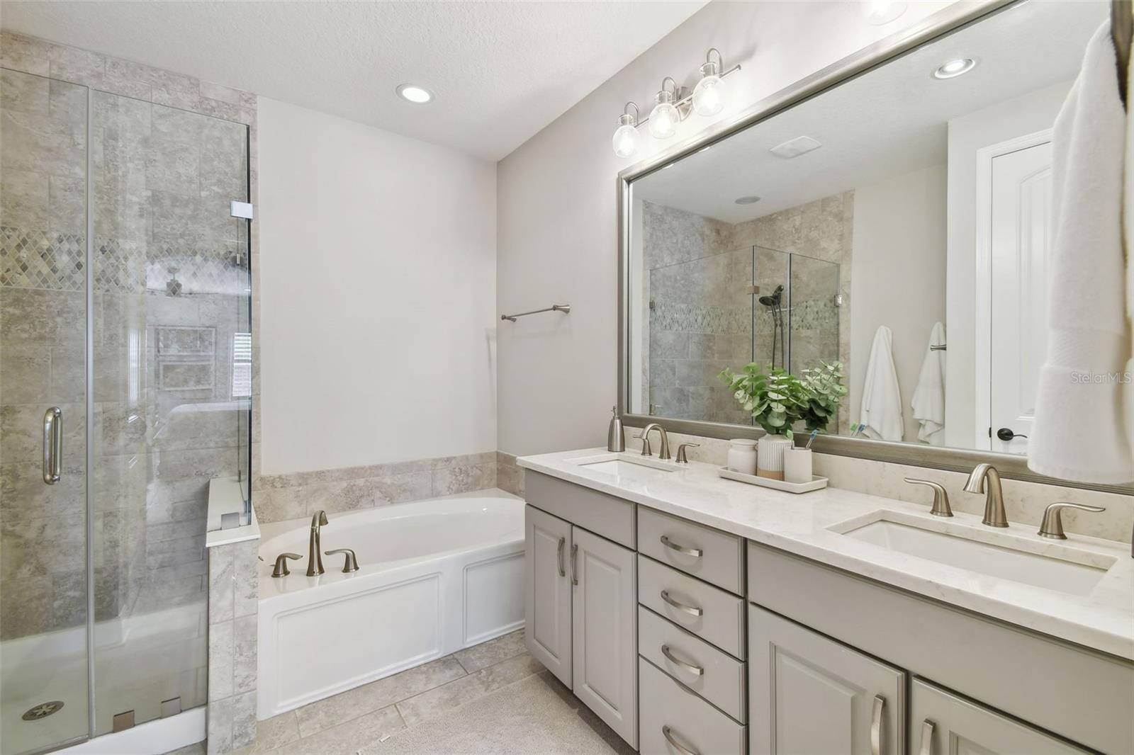 1807 W AZEELE ST #2, TAMPA, FL, 33606