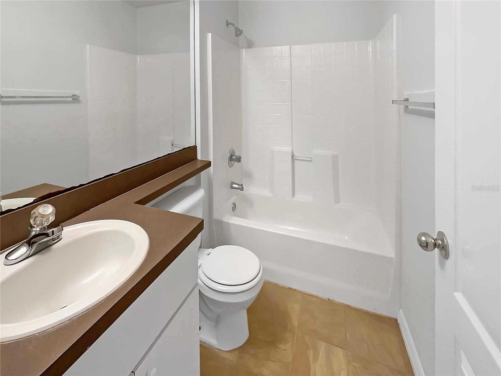 438 MAPLE POINTE DR, SEFFNER, FL, 33584