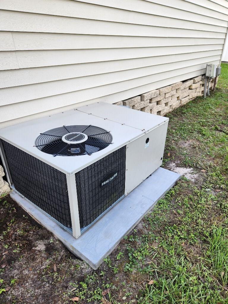 34325 COUNTRY BREEZE AVE, WESLEY CHAPEL, FL, 33543