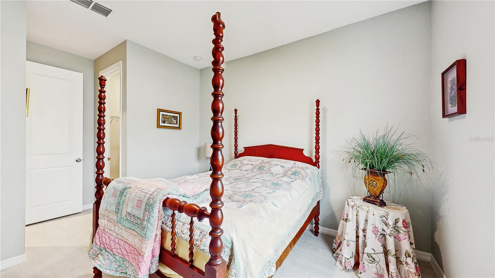 1092 LAKESIDE ESTATES DR, APOPKA, FL, 32703