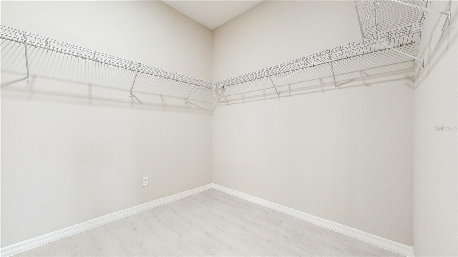 1092 LAKESIDE ESTATES DR, APOPKA, FL, 32703