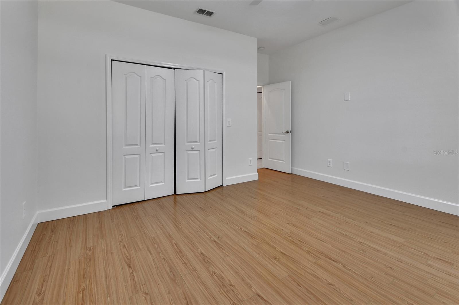 955 N RIDGEWOOD AVE, DELAND, FL, 32720