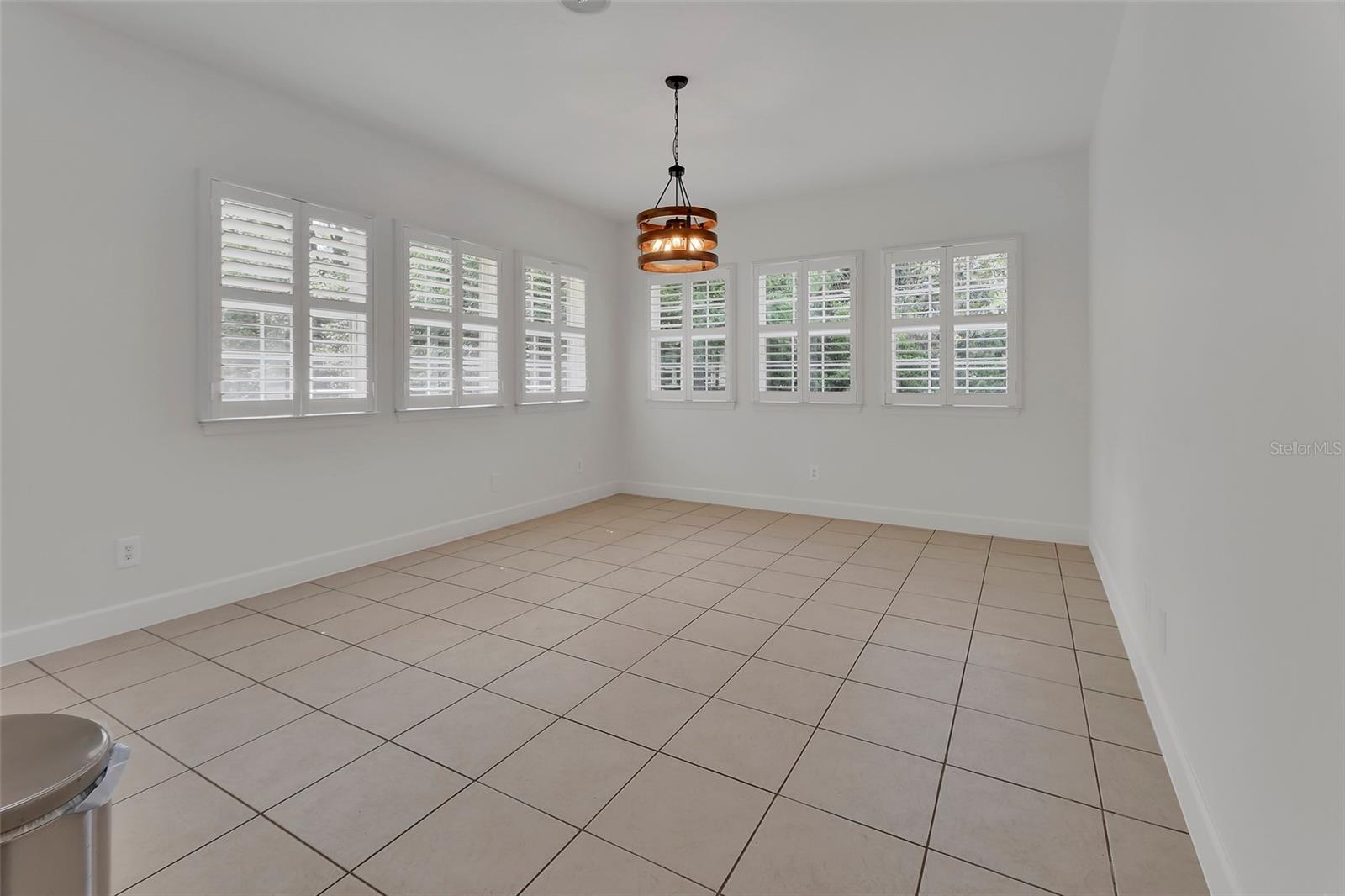 955 N RIDGEWOOD AVE, DELAND, FL, 32720