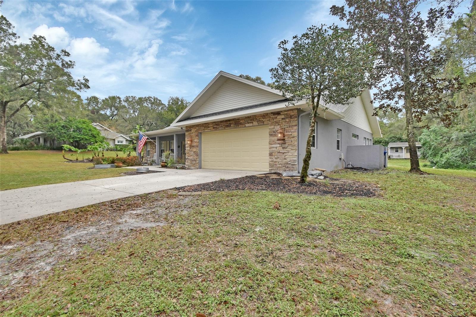 955 N RIDGEWOOD AVE, DELAND, FL, 32720