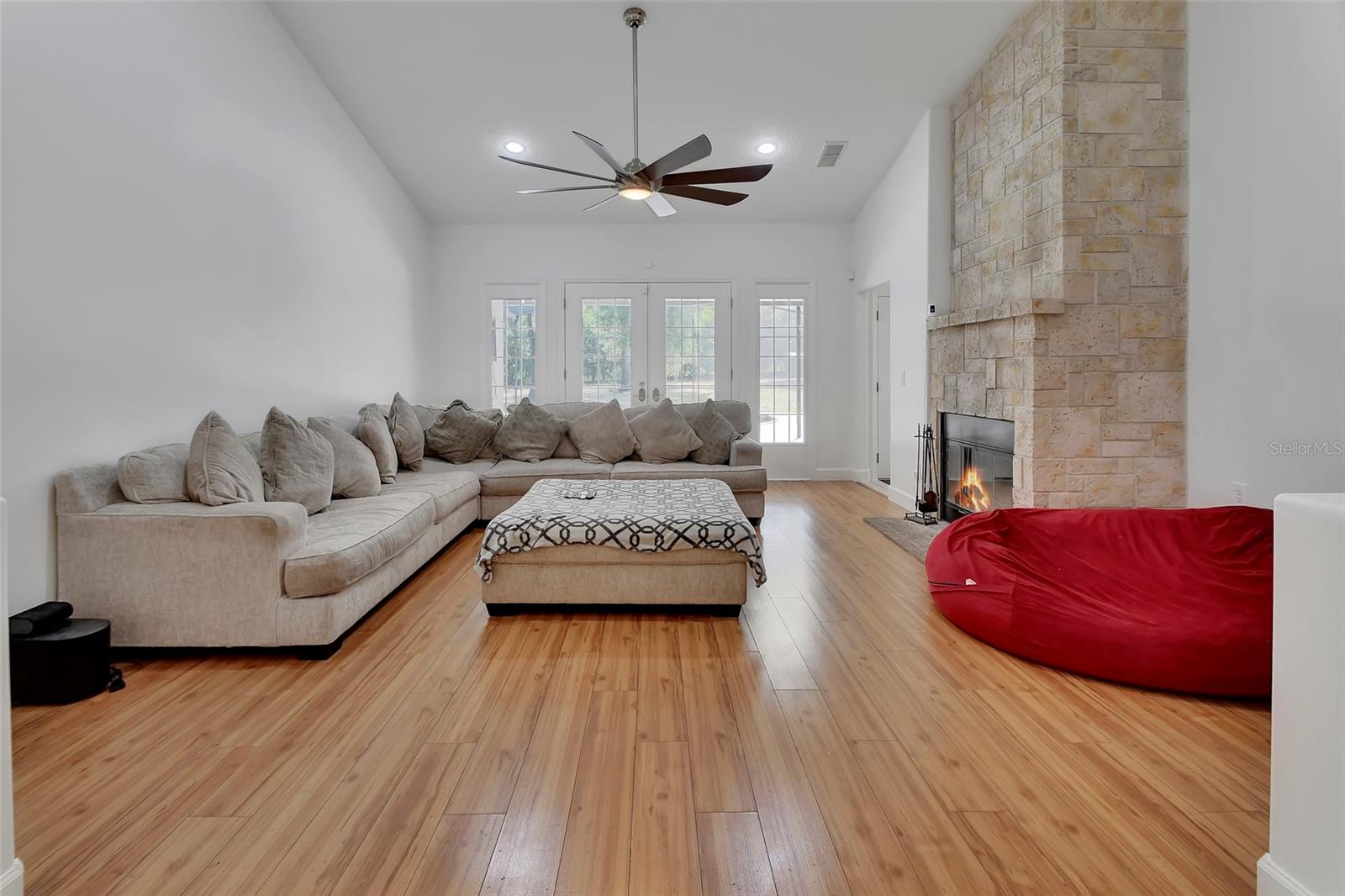 955 N RIDGEWOOD AVE, DELAND, FL, 32720