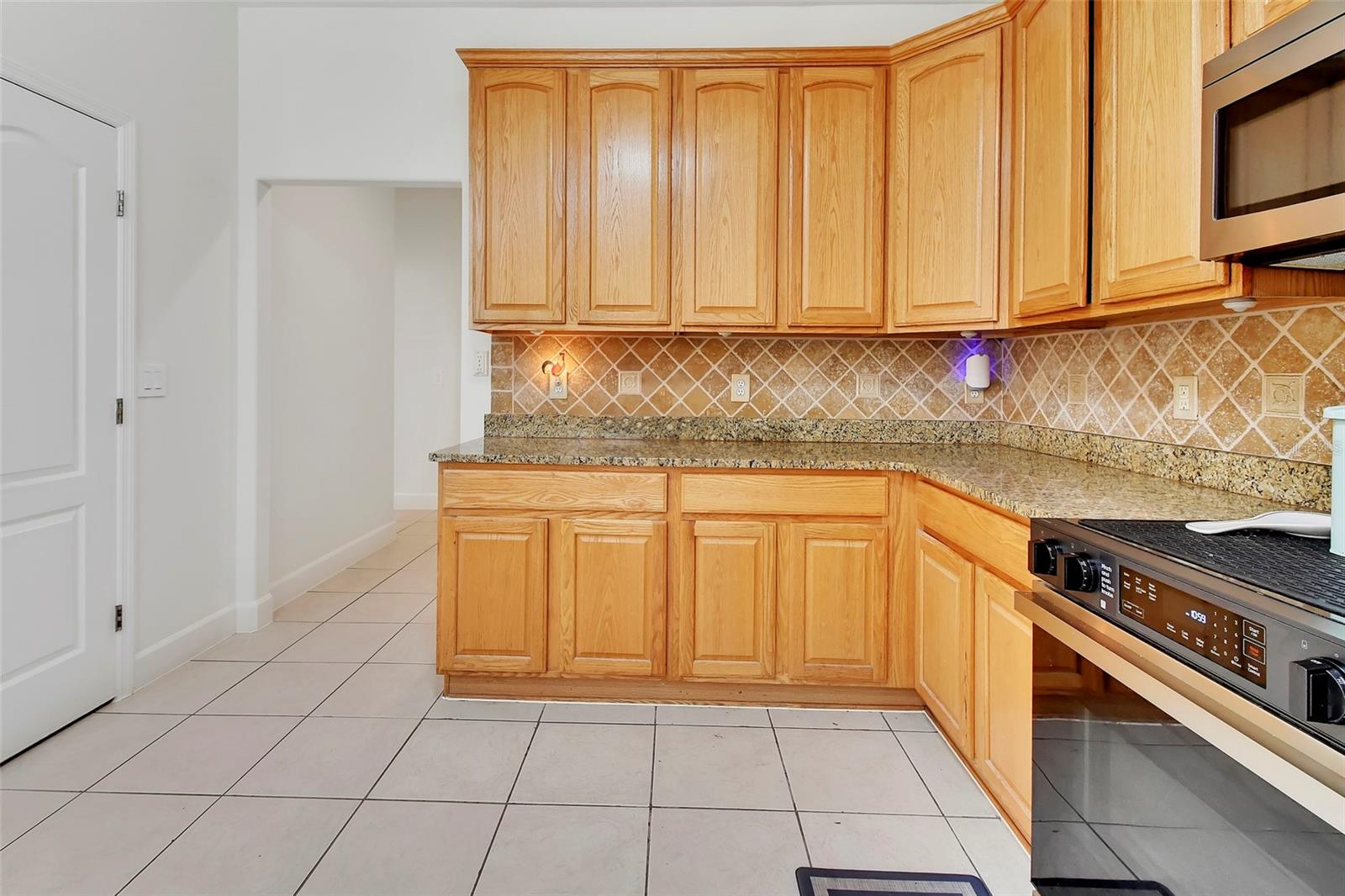 955 N RIDGEWOOD AVE, DELAND, FL, 32720