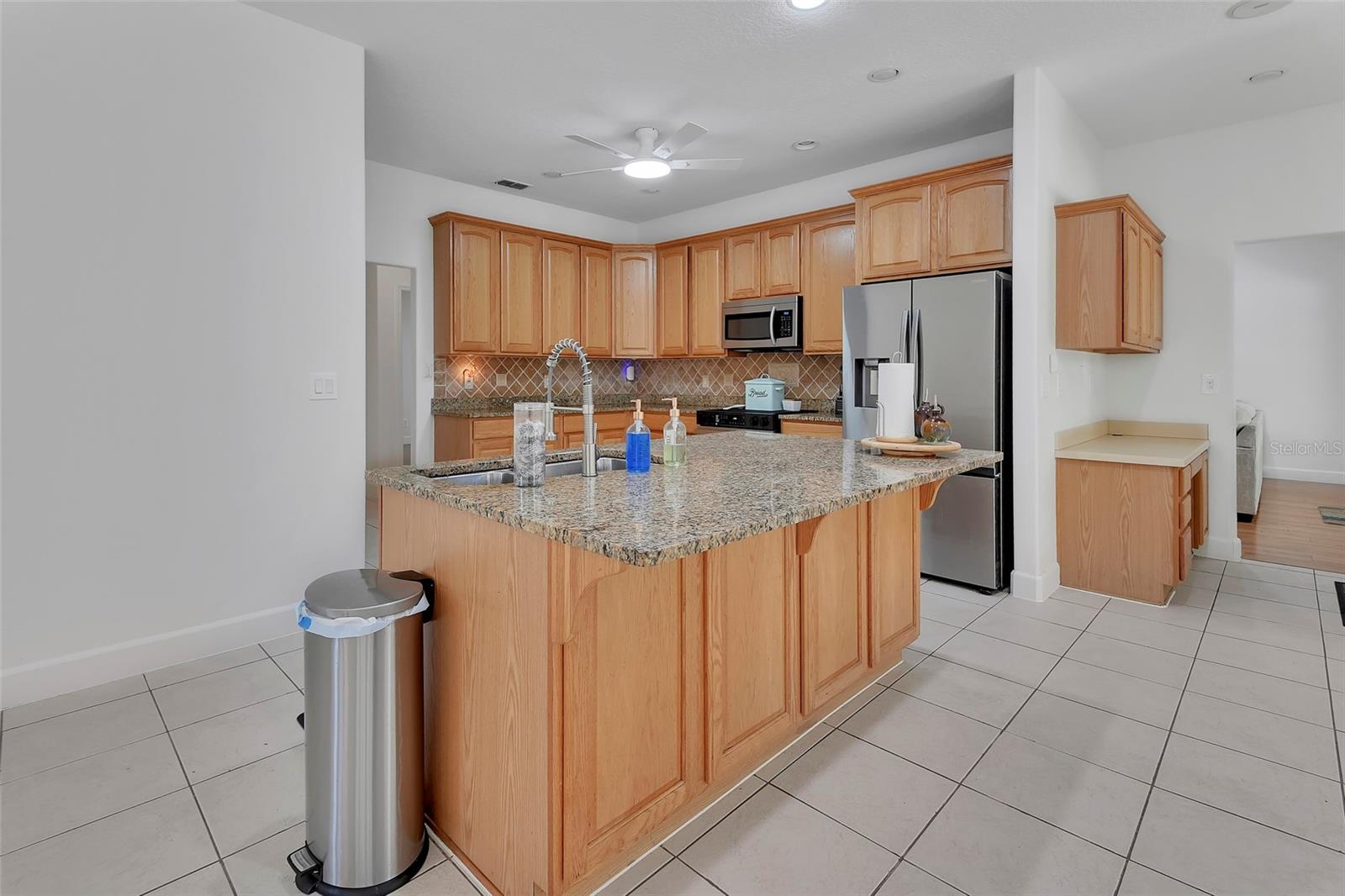 955 N RIDGEWOOD AVE, DELAND, FL, 32720
