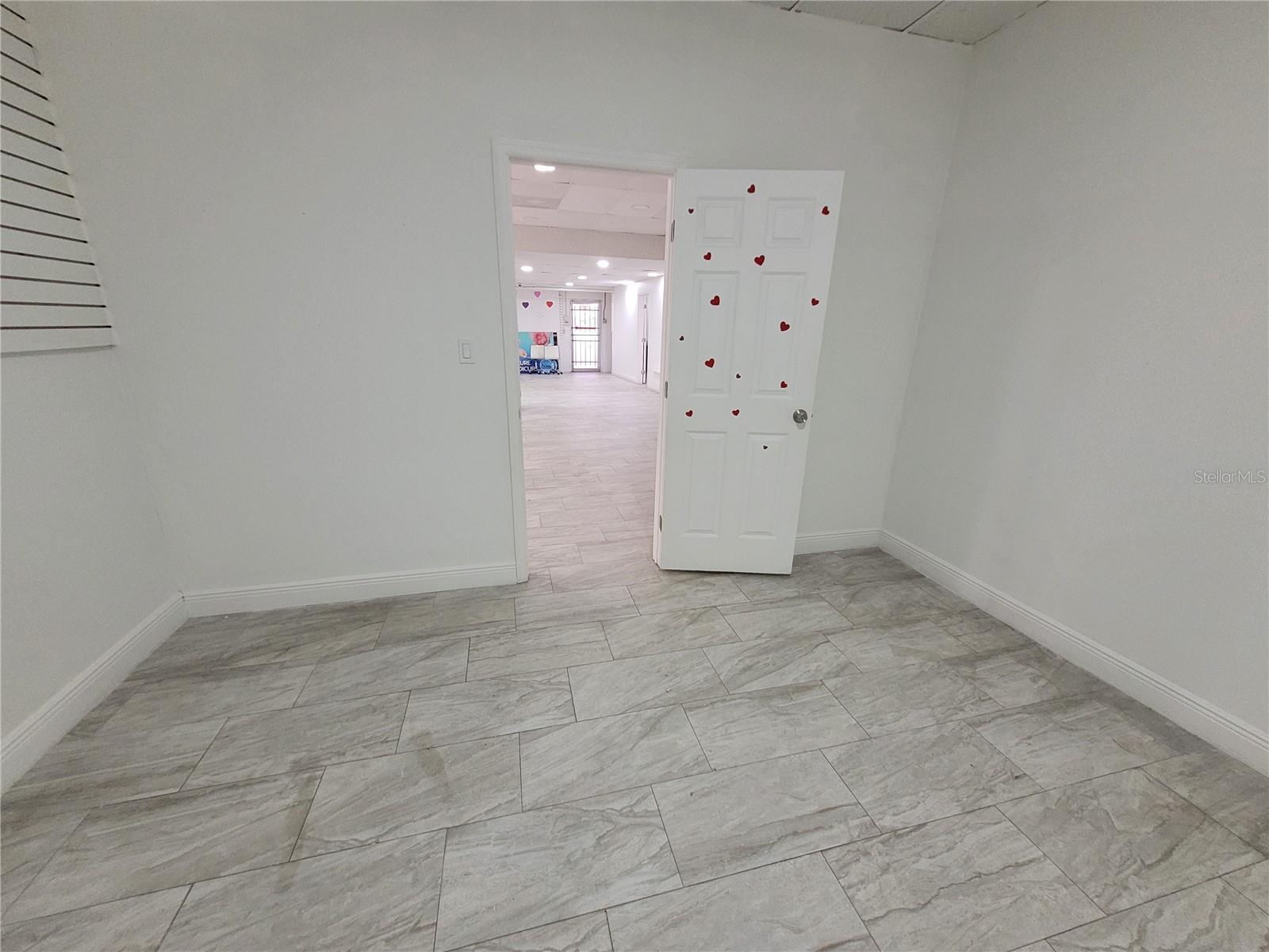 7525 N ARMENIA AVE W, TAMPA, FL, 33604