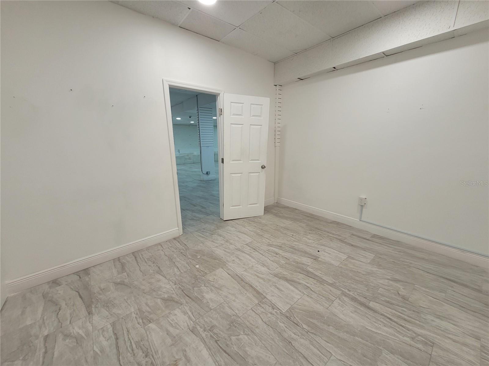 7525 N ARMENIA AVE W, TAMPA, FL, 33604