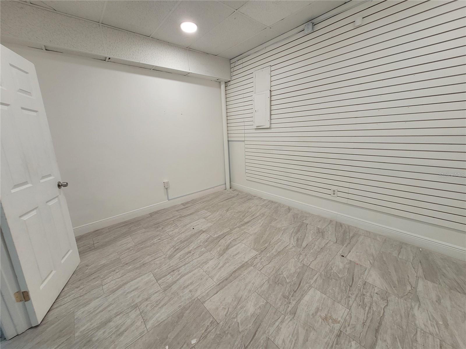 7525 N ARMENIA AVE W, TAMPA, FL, 33604
