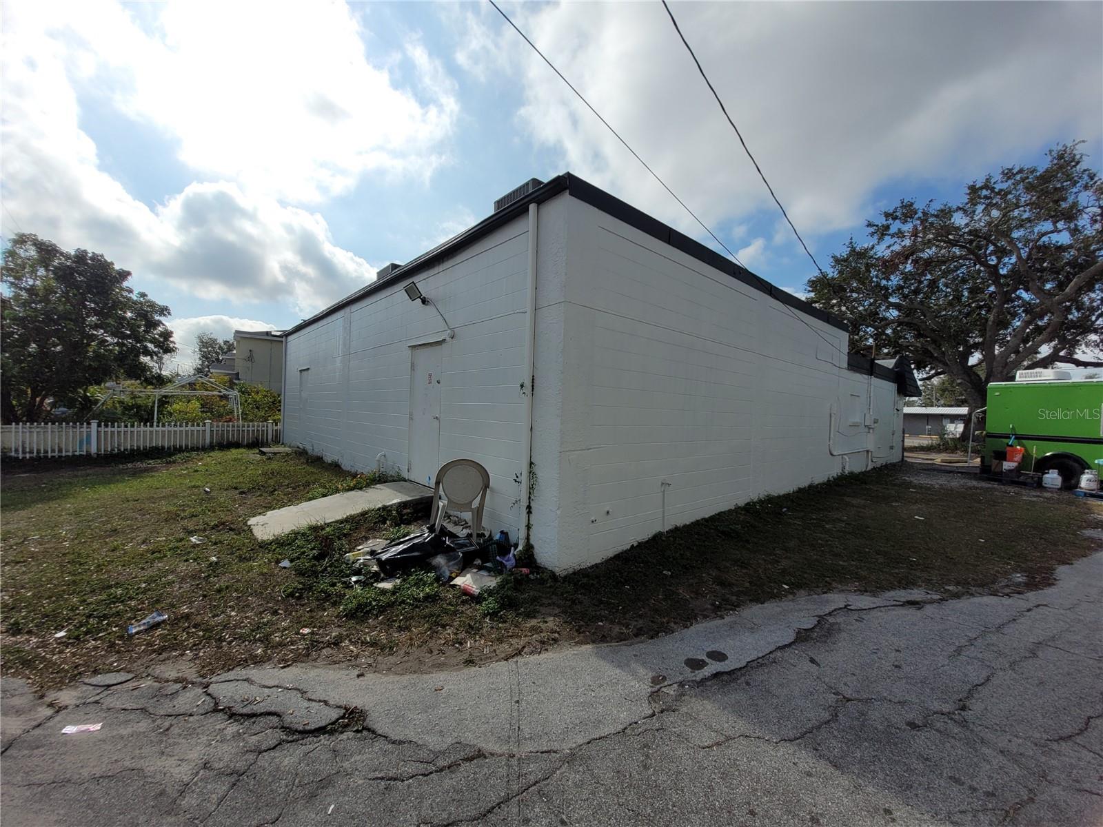 7525 N ARMENIA AVE W, TAMPA, FL, 33604