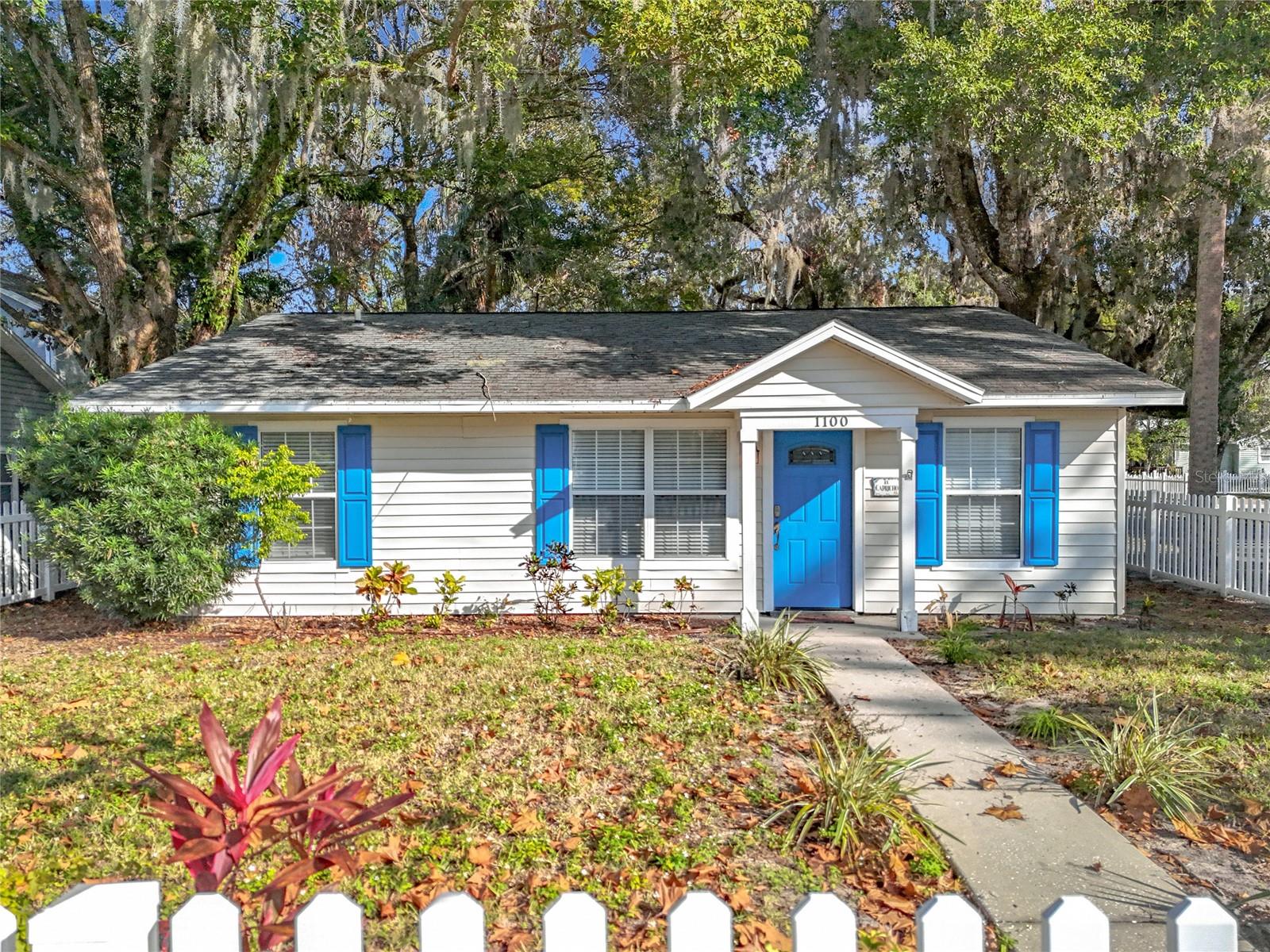 1100 N GRANDVIEW ST, MOUNT DORA, FL, 32757