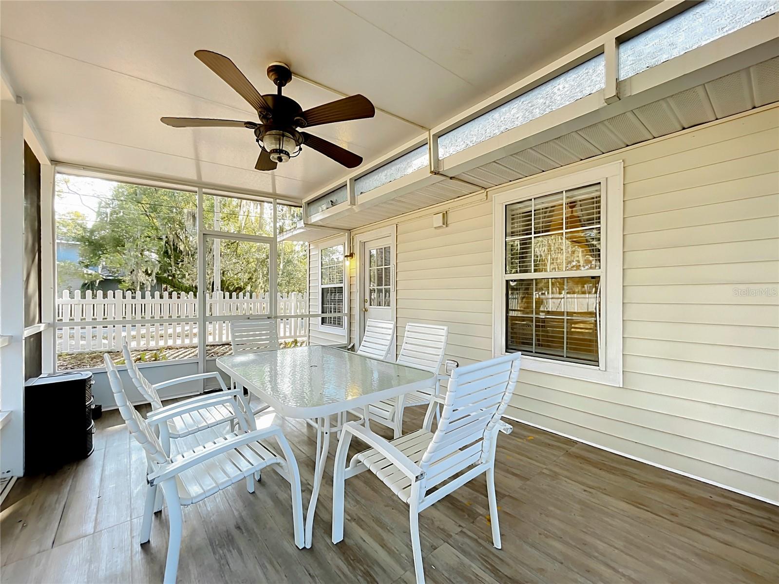 1100 N GRANDVIEW ST, MOUNT DORA, FL, 32757