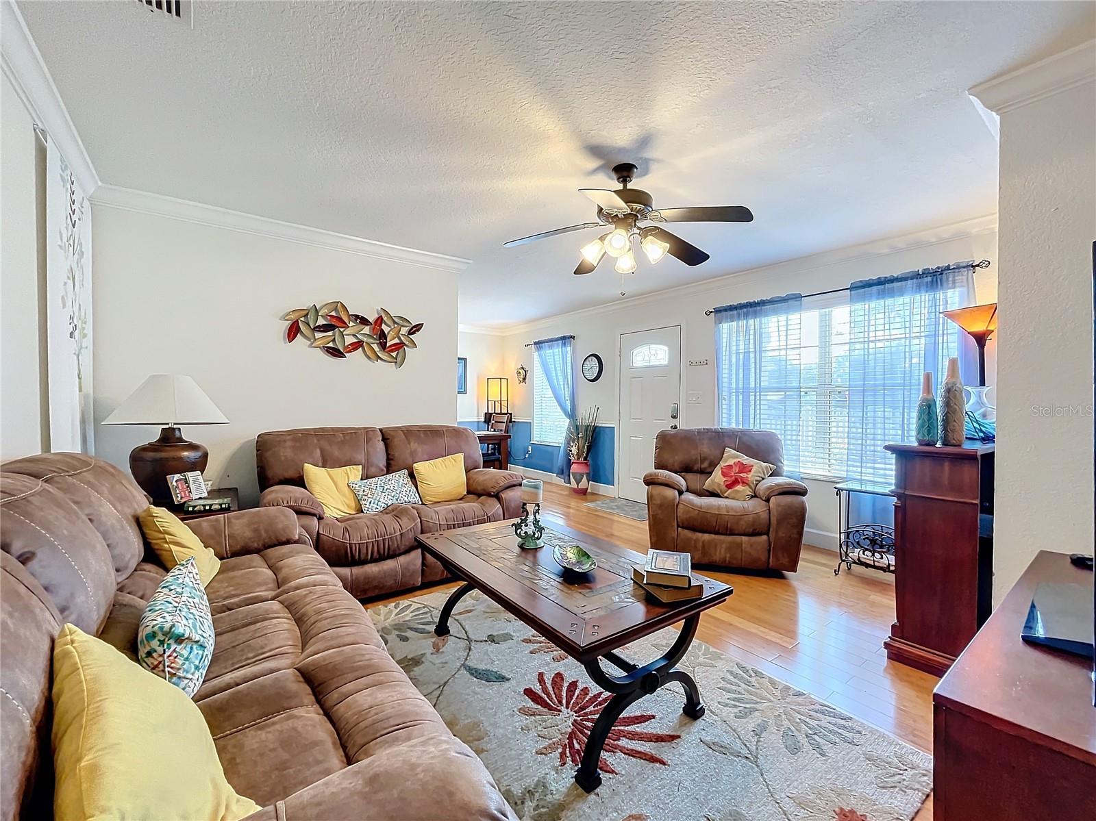 1100 N GRANDVIEW ST, MOUNT DORA, FL, 32757