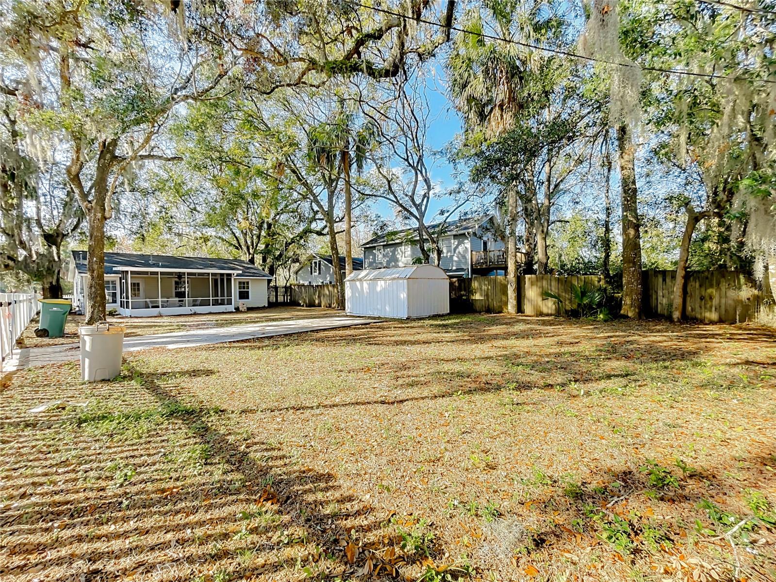 1100 N GRANDVIEW ST, MOUNT DORA, FL, 32757