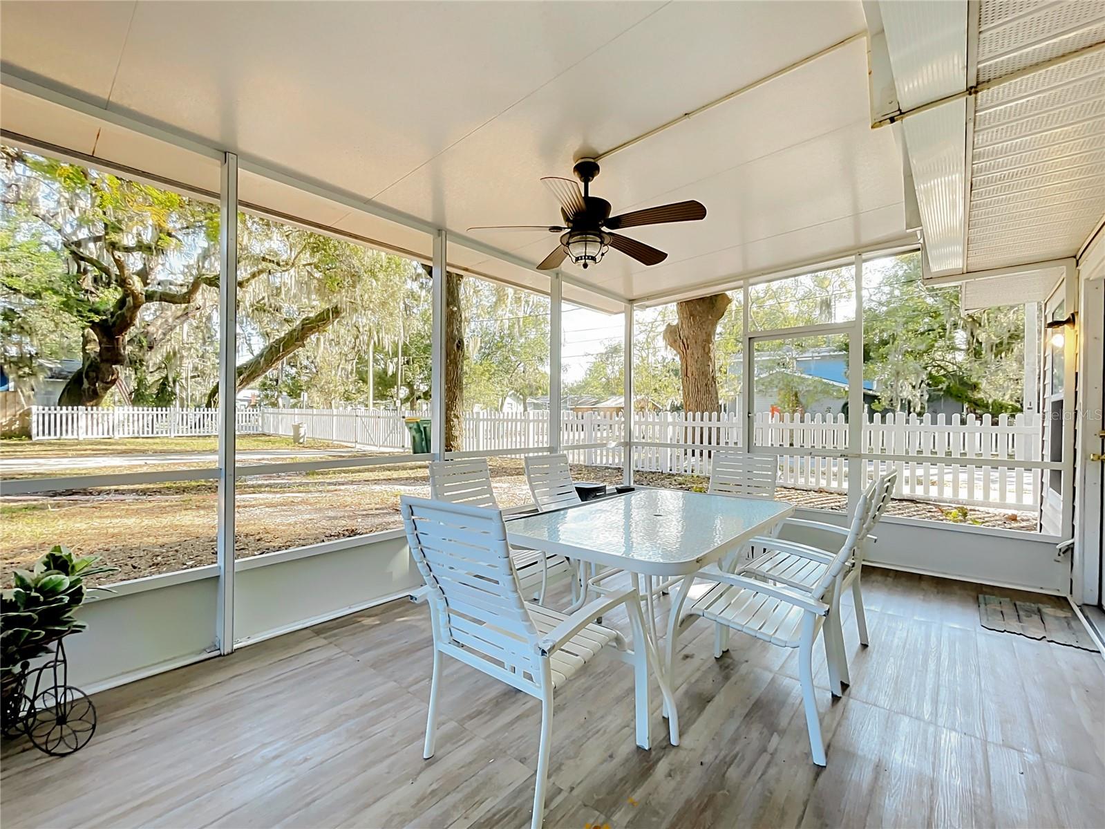 1100 N GRANDVIEW ST, MOUNT DORA, FL, 32757