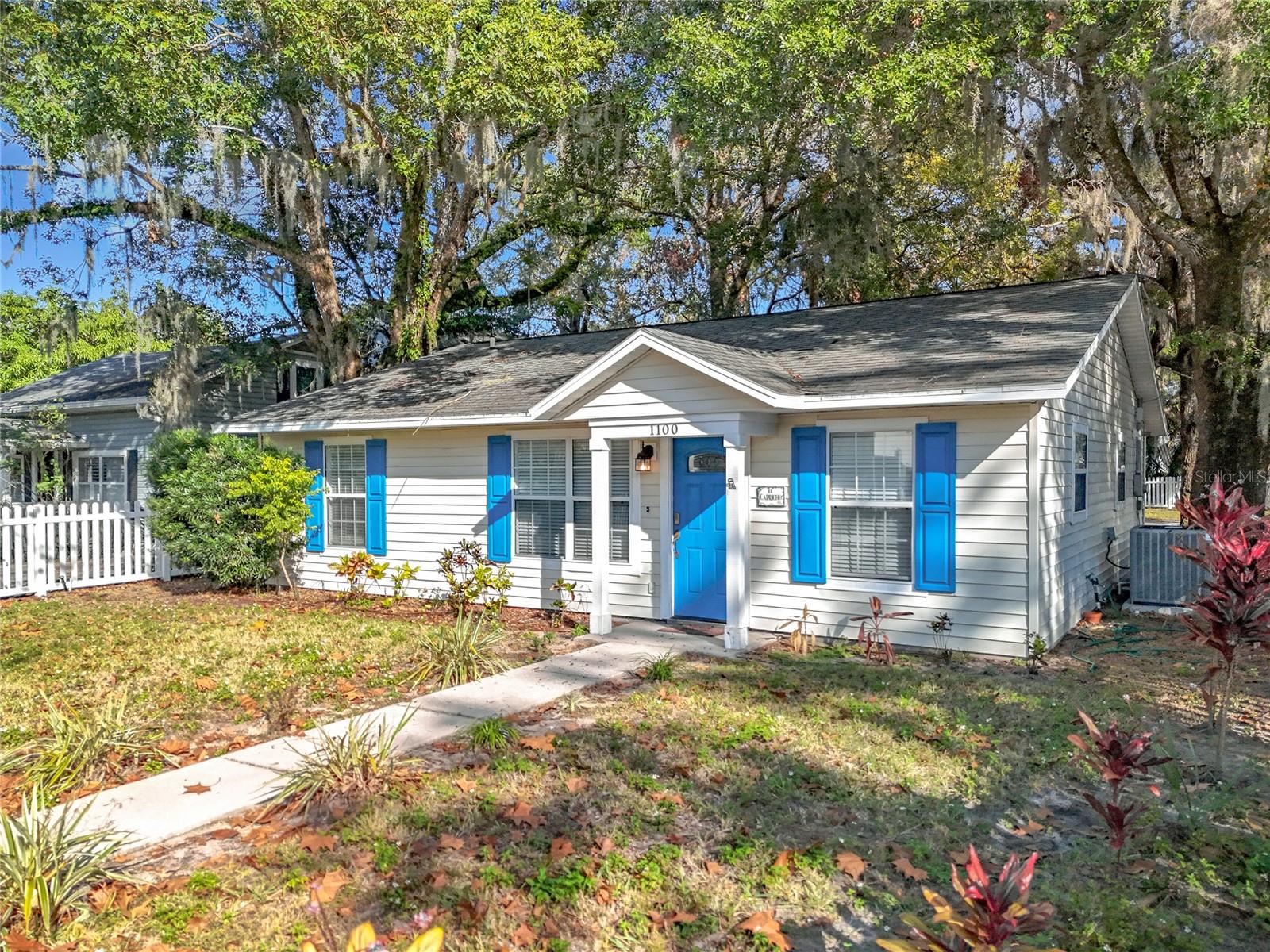 1100 N GRANDVIEW ST, MOUNT DORA, FL, 32757