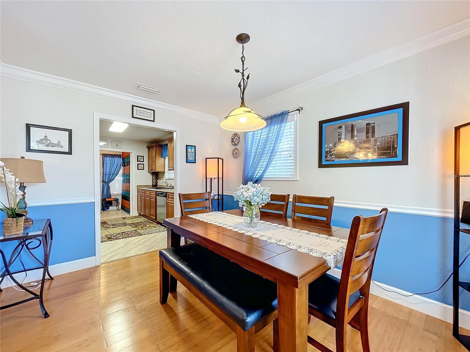 1100 N GRANDVIEW ST, MOUNT DORA, FL, 32757