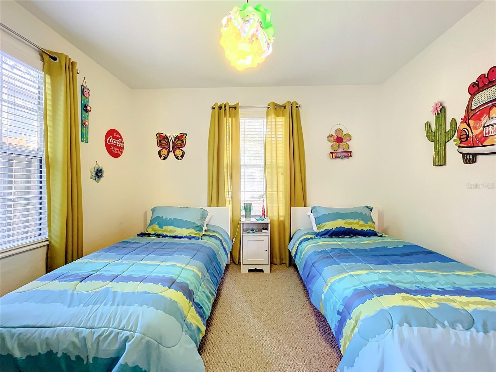 1100 N GRANDVIEW ST, MOUNT DORA, FL, 32757