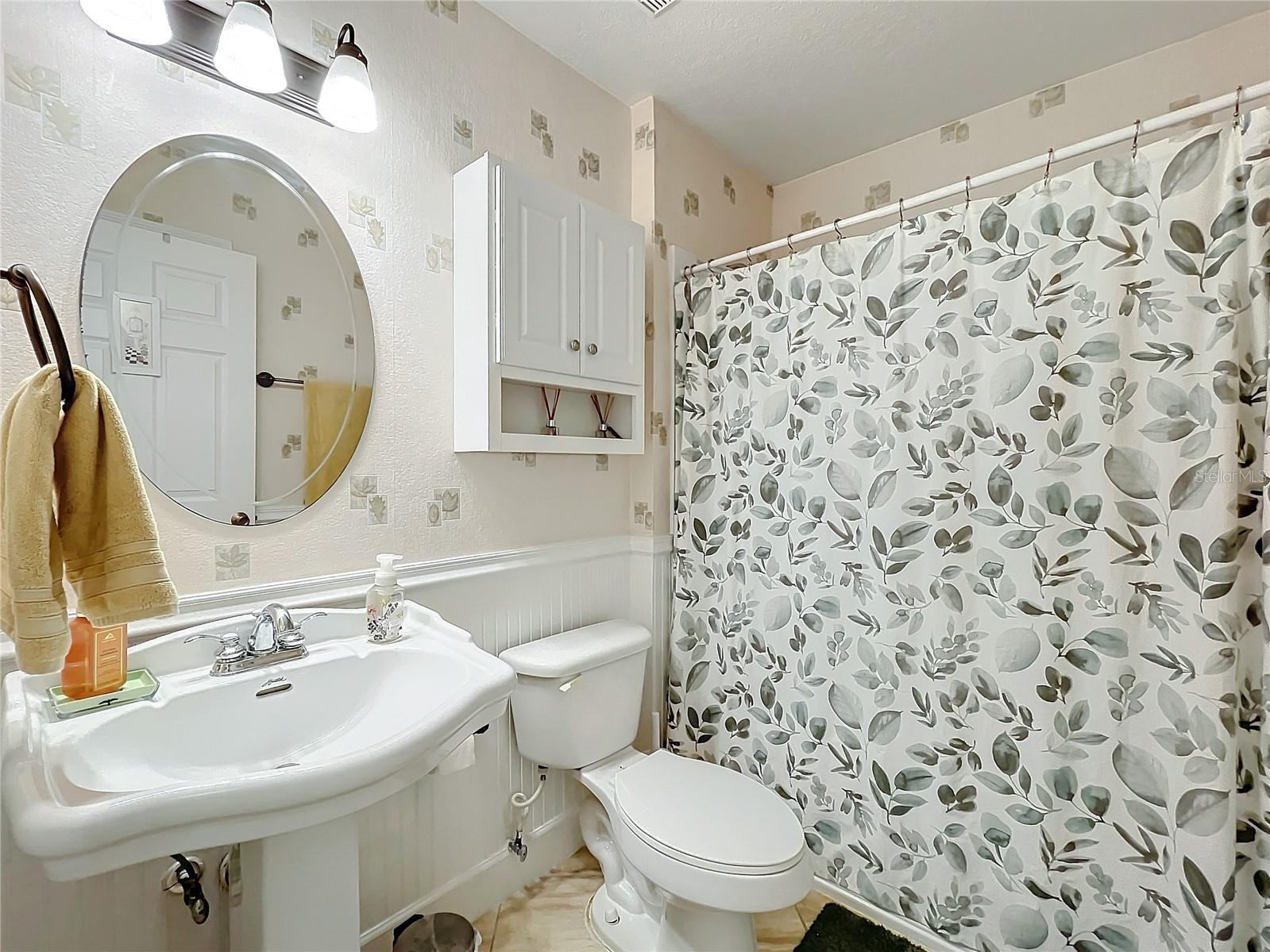 1100 N GRANDVIEW ST, MOUNT DORA, FL, 32757