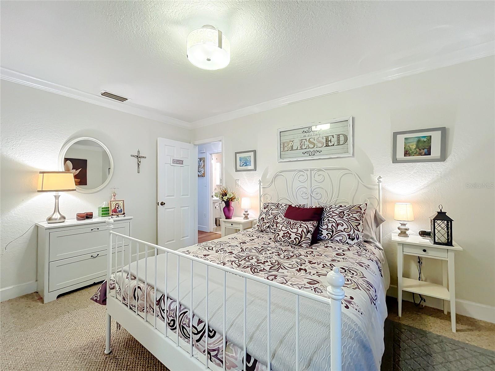 1100 N GRANDVIEW ST, MOUNT DORA, FL, 32757