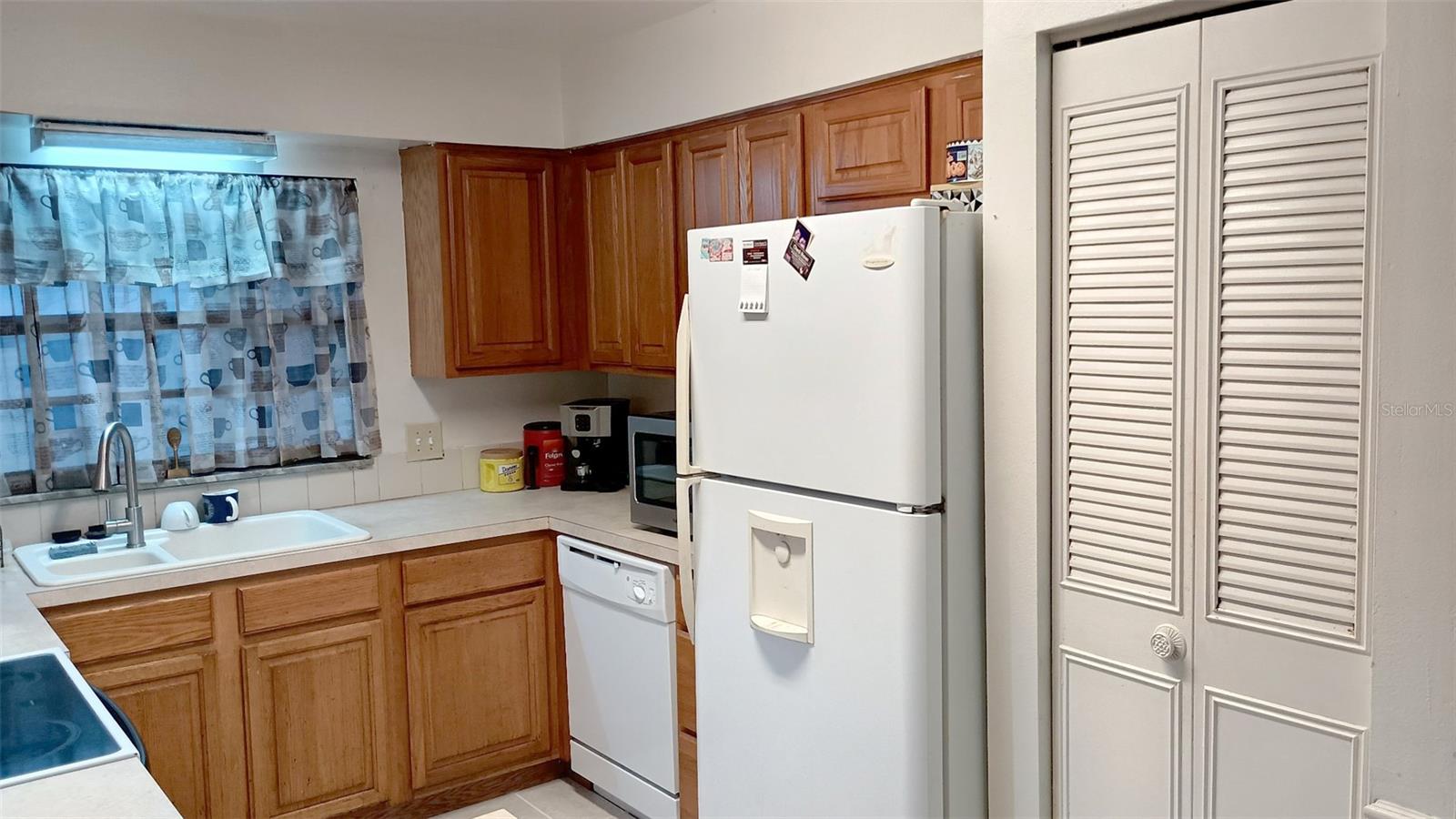 690 N SPARKMAN AVE, ORANGE CITY, FL, 32763