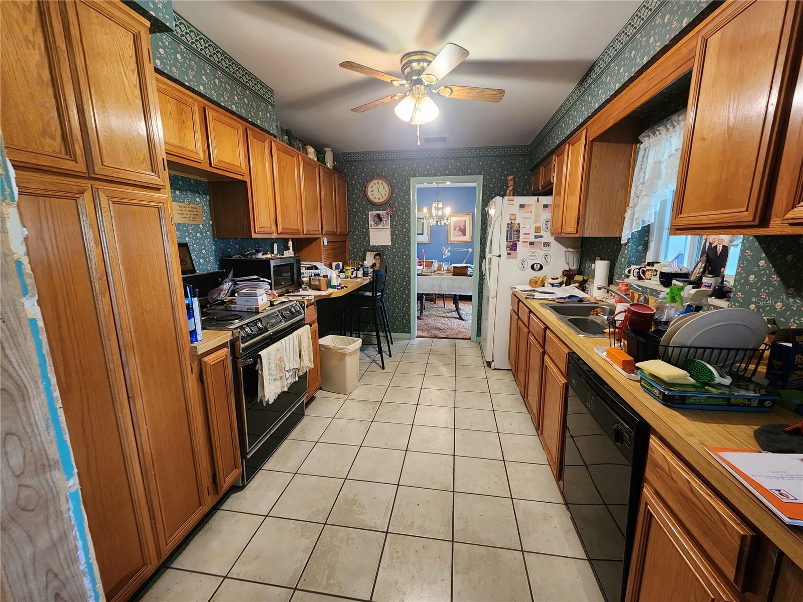 1216 W WELLINGTON DR, DELTONA, FL, 32725