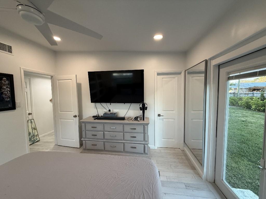 8401 JACARANDA AVE, SEMINOLE, FL, 33777