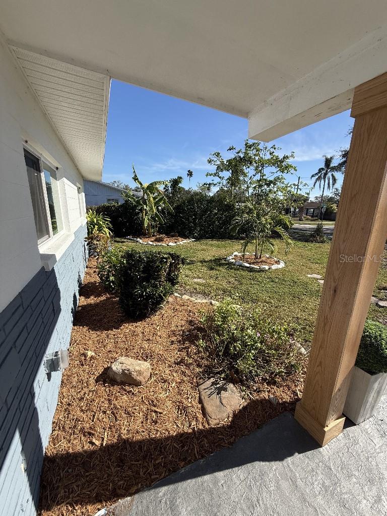 8401 JACARANDA AVE, SEMINOLE, FL, 33777