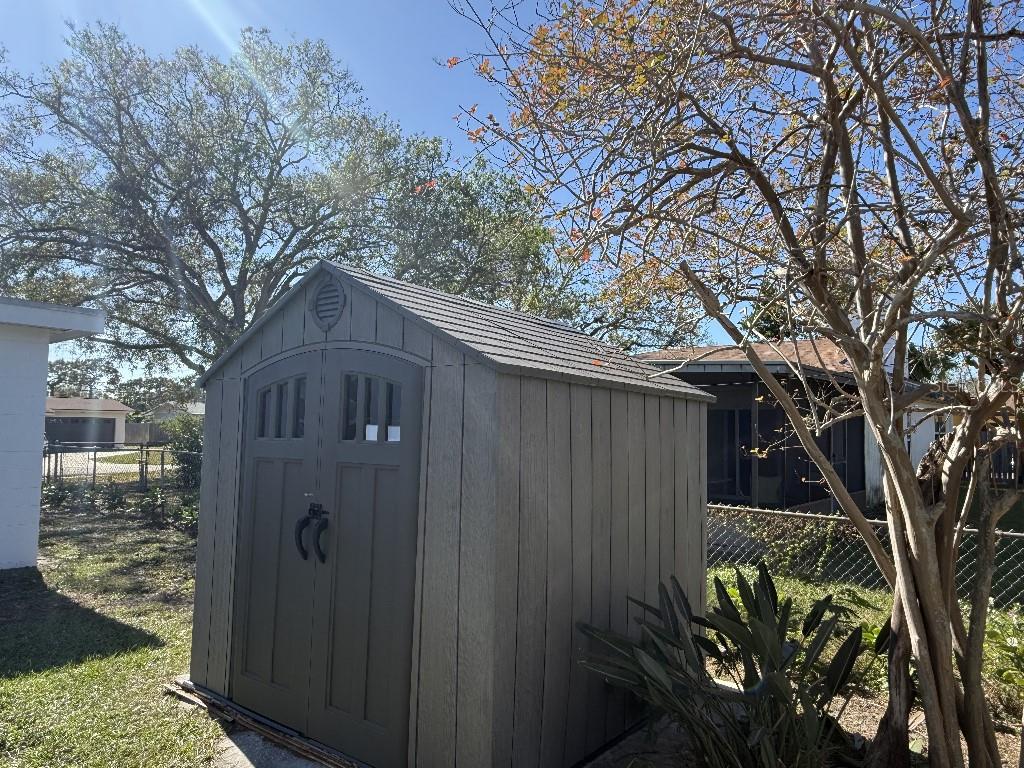 8401 JACARANDA AVE, SEMINOLE, FL, 33777