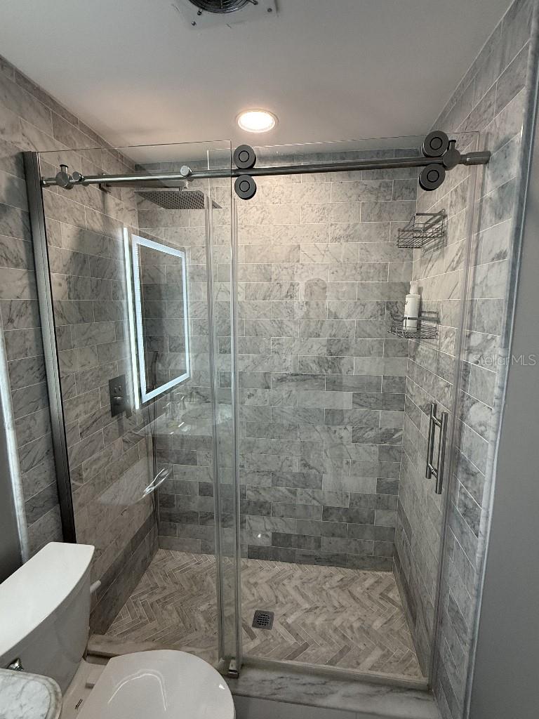 8401 JACARANDA AVE, SEMINOLE, FL, 33777